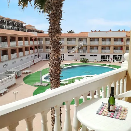 Charming In Costa Del Silencio, 45 M², Near Pool