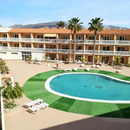 Charming In 45 M² Near Pool Apartment